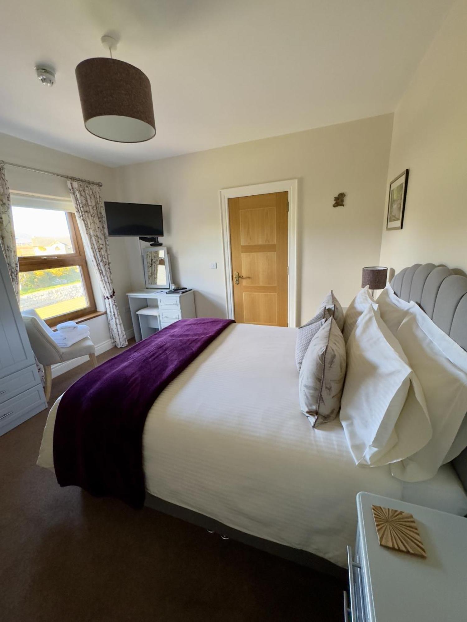 Mourne Country House Bed And Breakfast Kilkeel Habitación foto