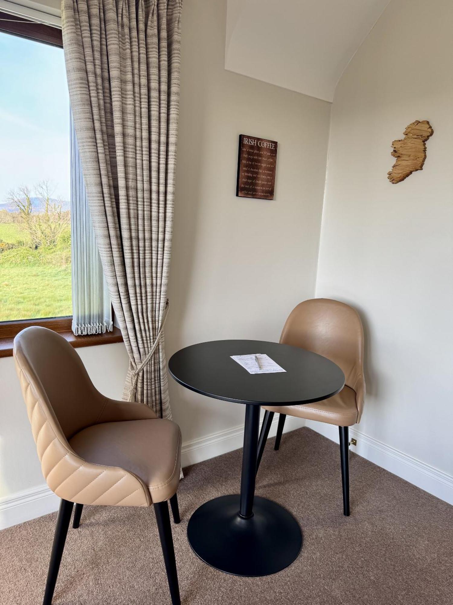 Mourne Country House Bed And Breakfast Kilkeel Habitación foto